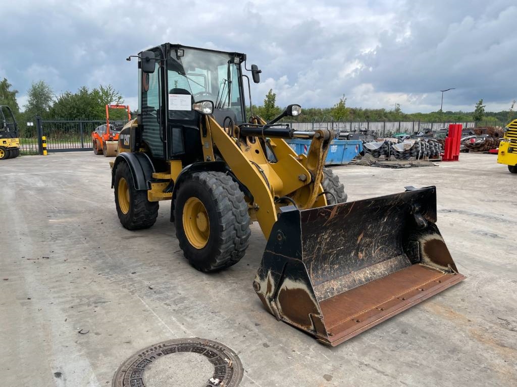 CAT 908 M