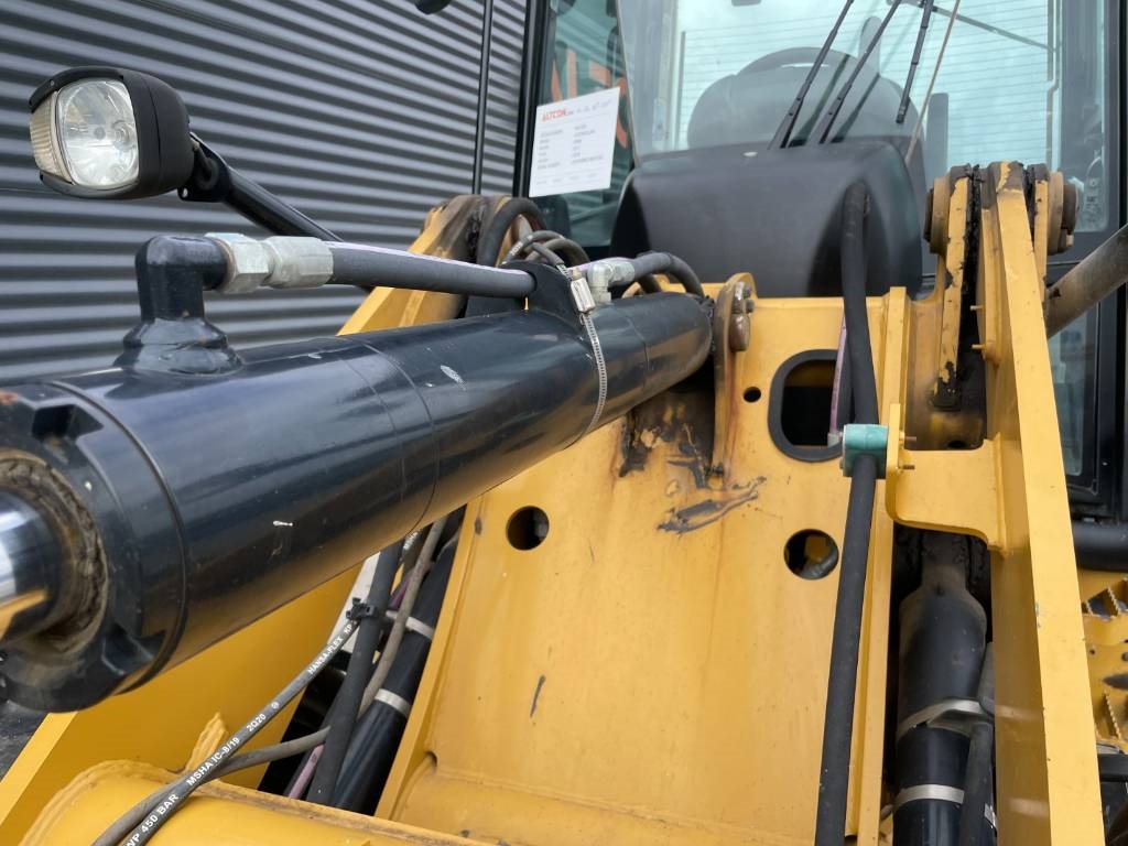 CAT 908 M