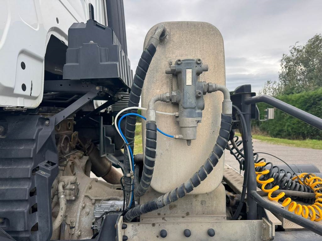 Mercedes-Benz AROCS 3345