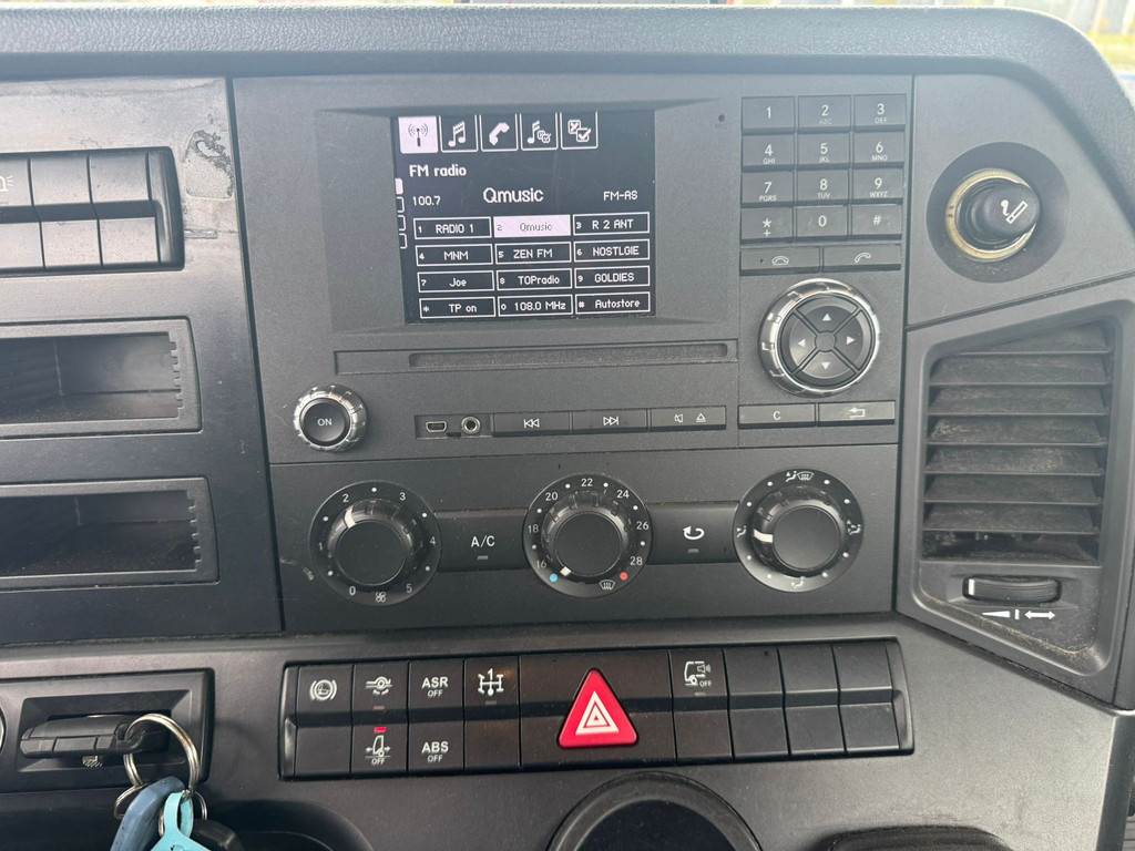 Mercedes-Benz AROCS 3345