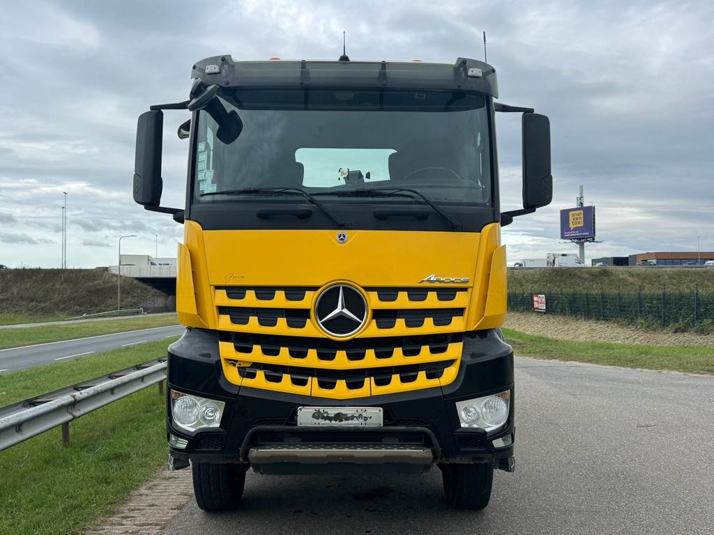 Mercedes-Benz AROCS 3345