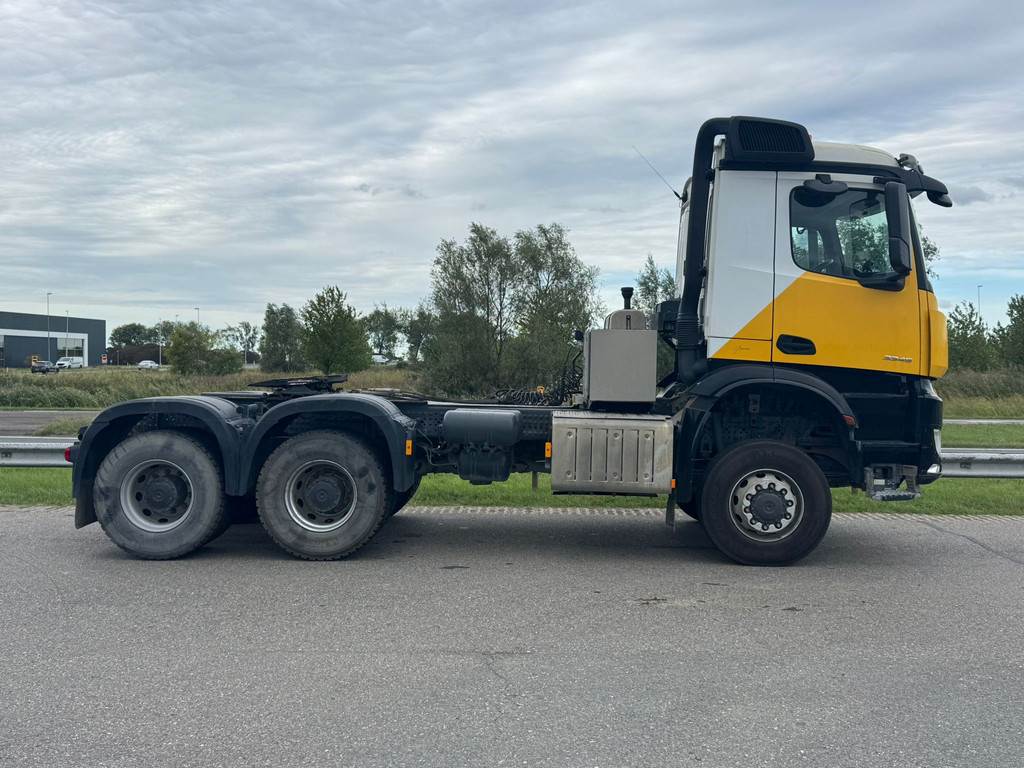 Mercedes-Benz AROCS 3345