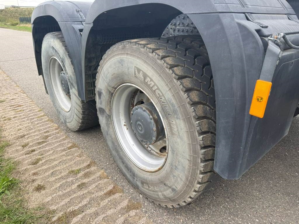 Mercedes-Benz AROCS 3345