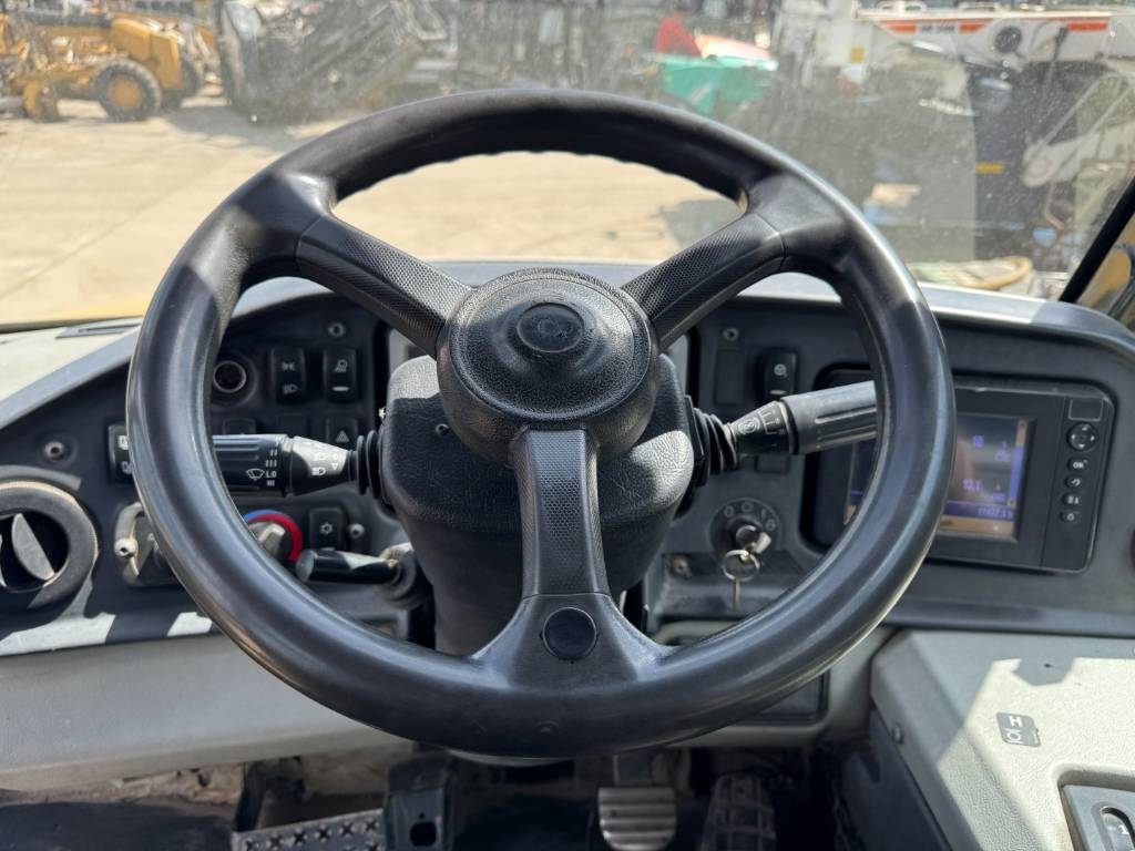 CAT 730C