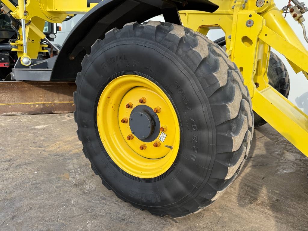 HBM BG110T-5 - Front Blade + Ripper / TRIMBLE AS400
