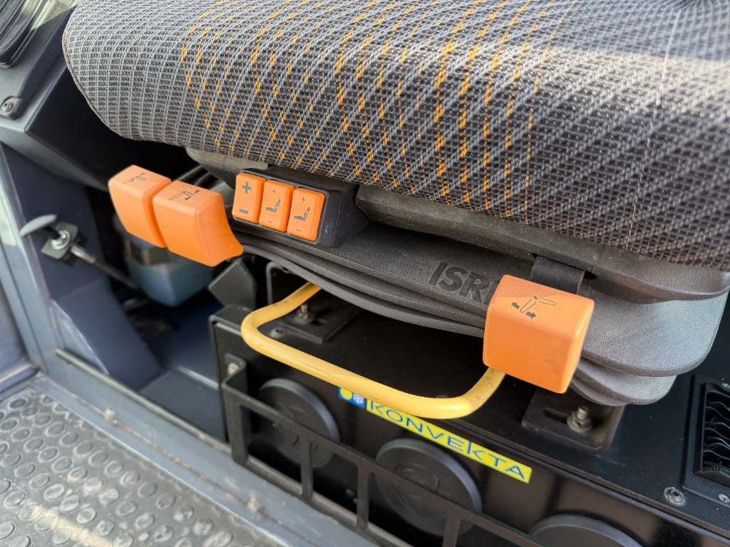 HBM BG110T-5 - Front Blade + Ripper / TRIMBLE AS400