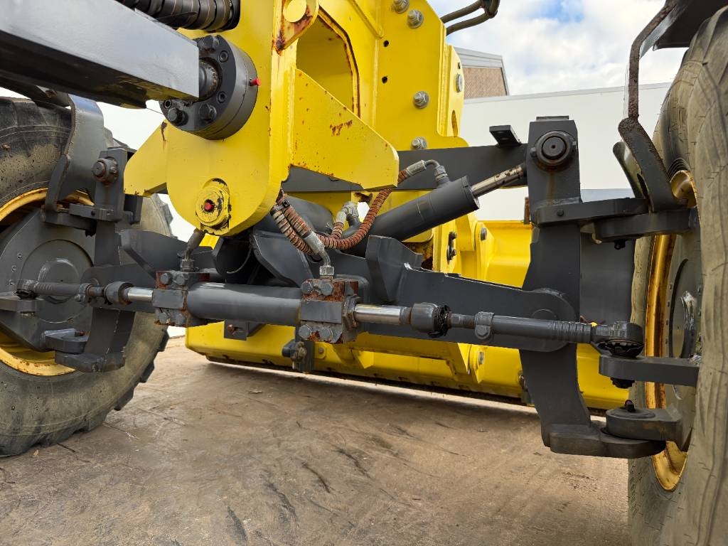HBM BG110T-5 - Front Blade + Ripper / TRIMBLE AS400