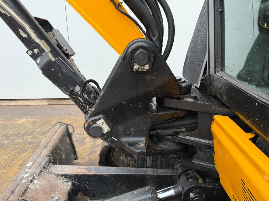 JCB 48Z-1 - Hammer Lines / Quick Coupler