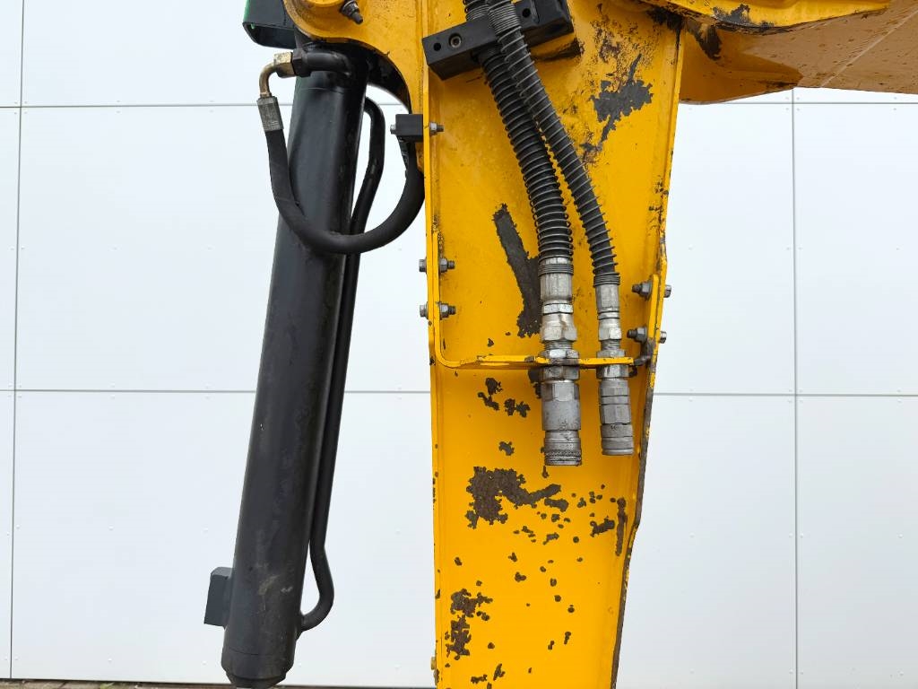 JCB 48Z-1 - Hammer Lines / Quick Coupler