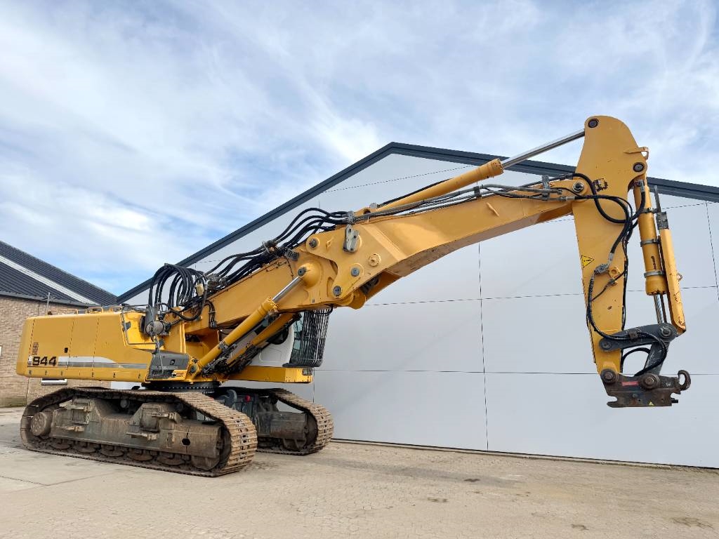 Liebherr R944C UHD - 23 m Demolition / Hydr UC / OilQuick