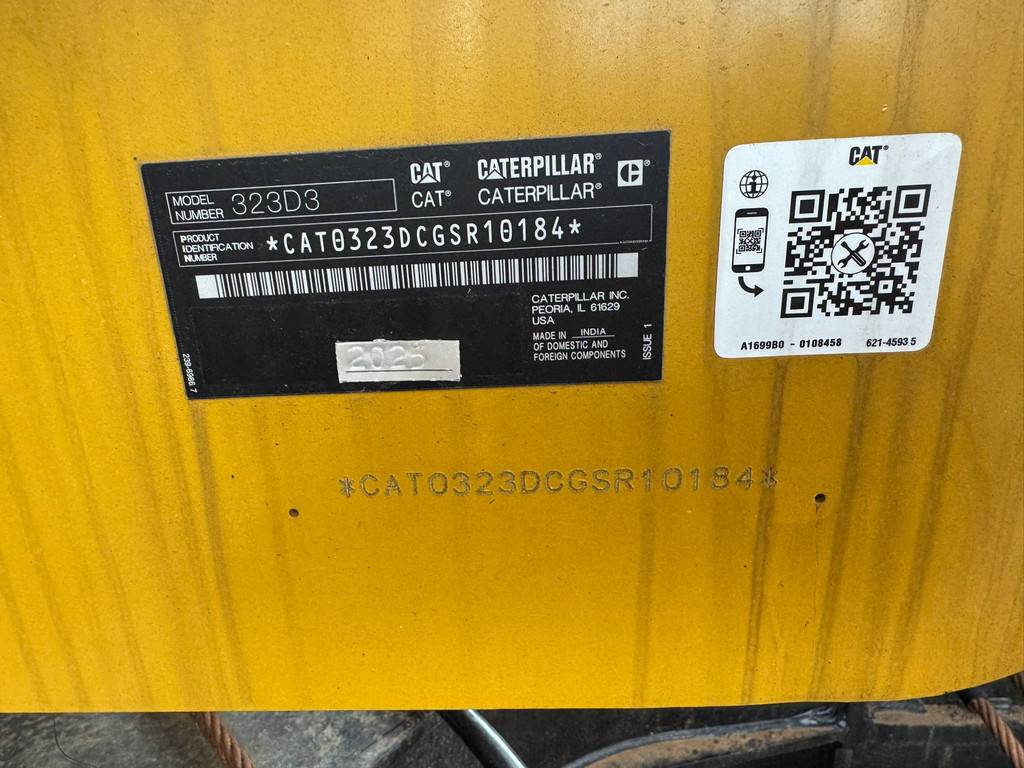 CAT 323D3