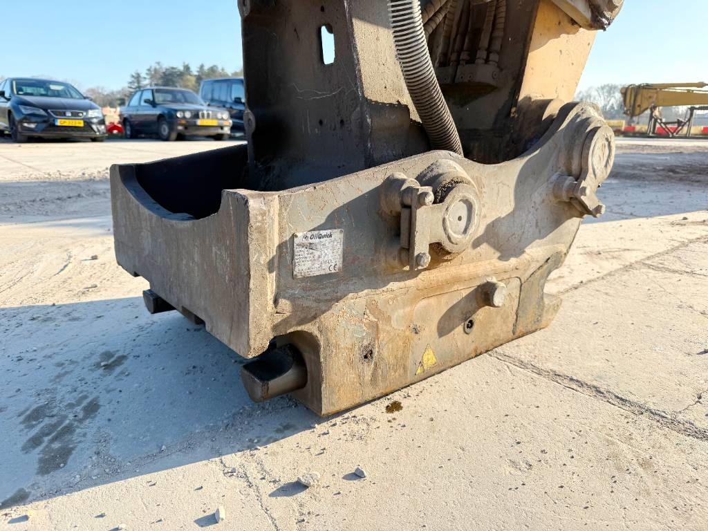 Liebherr R944C UHD - 23 m Demolition / Hydr UC / OilQuick