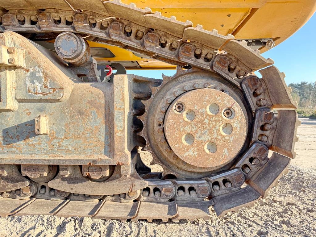 Liebherr R944C UHD - 23 m Demolition / Hydr UC / OilQuick