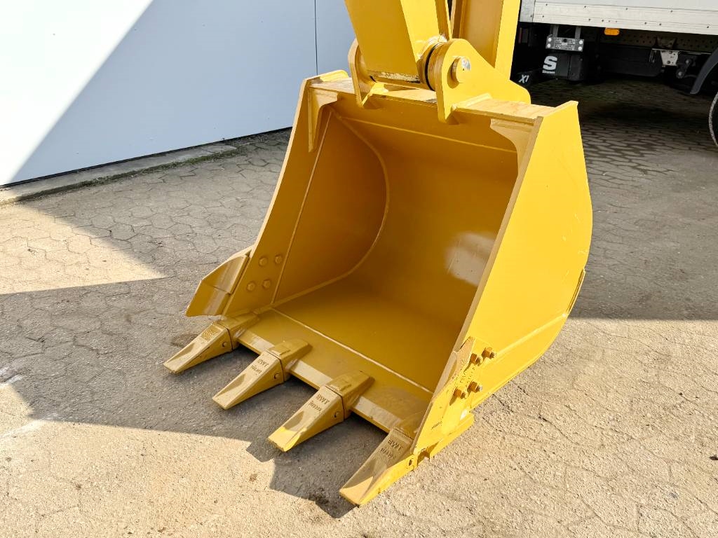 CAT 323D3 - 16 Meter Long Reach / New / Unused