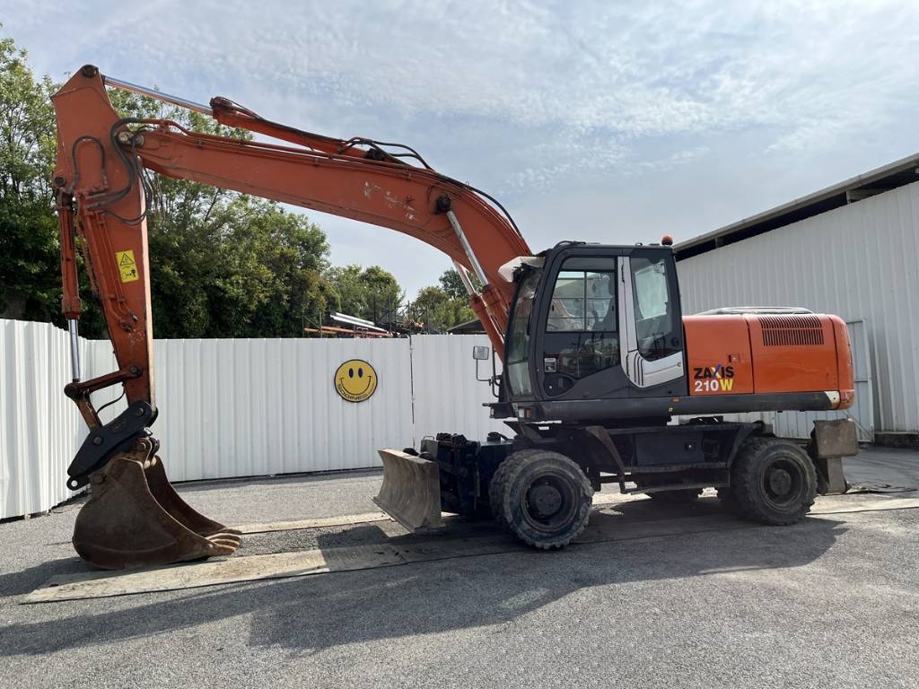 Hitachi ZX210W-3