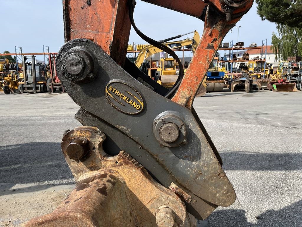 Hitachi ZX210W-3