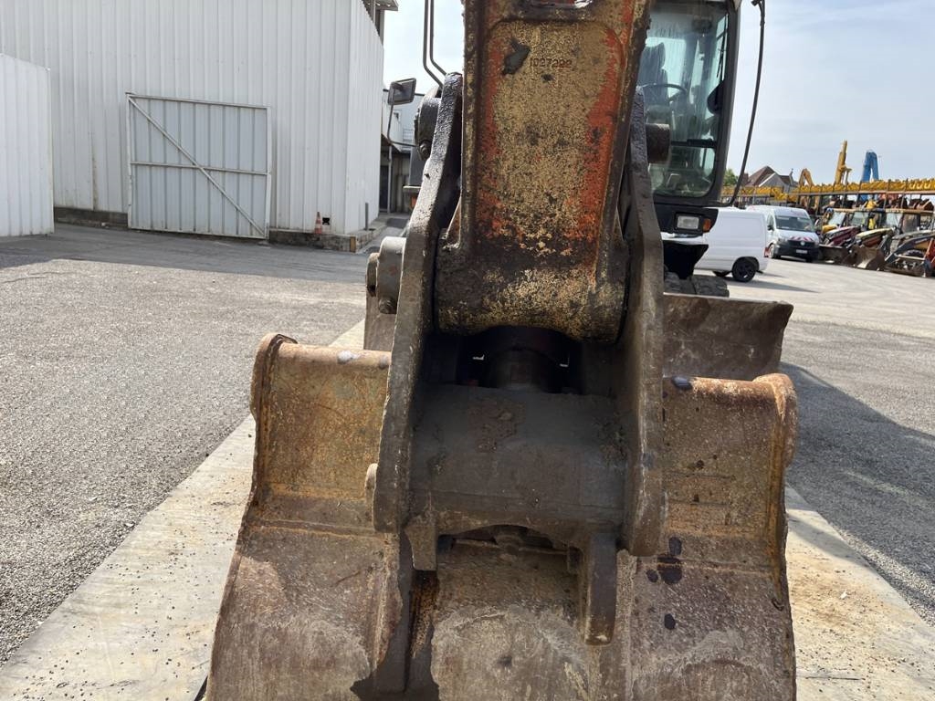 Hitachi ZX210W-3