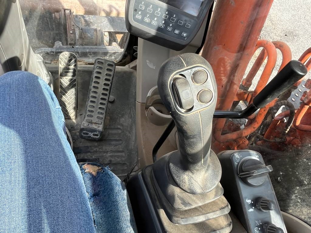 Hitachi ZX210W-3