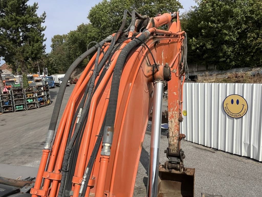 Hitachi ZX210W-3