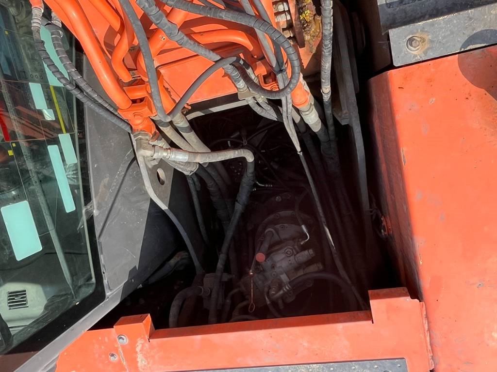 Hitachi ZX210W-3