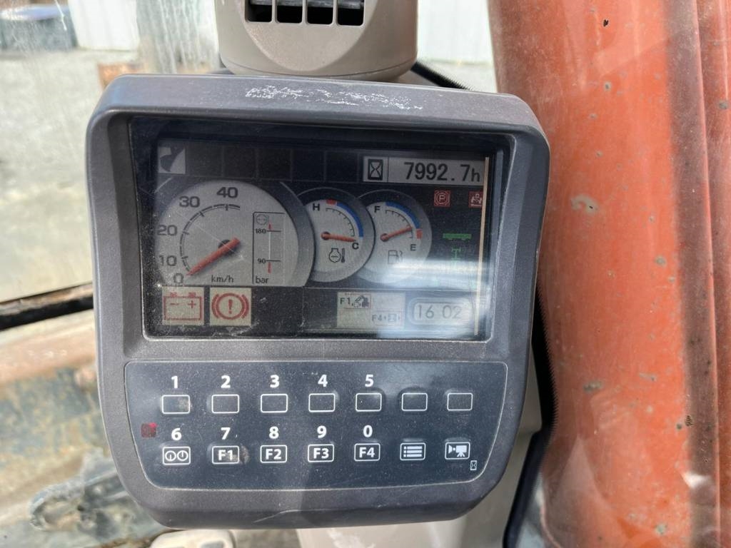 Hitachi ZX210W-3