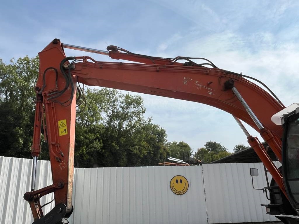 Hitachi ZX210W-3