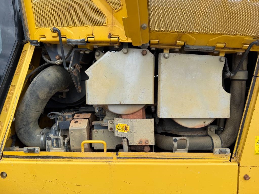Komatsu D65PXi-18 - Backup Camera / Airco / CE + EPA