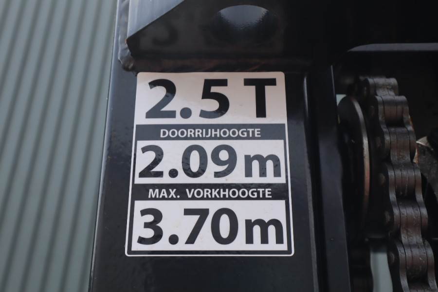 Manitou MC25-4 Valid Inspection, *Guarantee, Diesel, 4x4