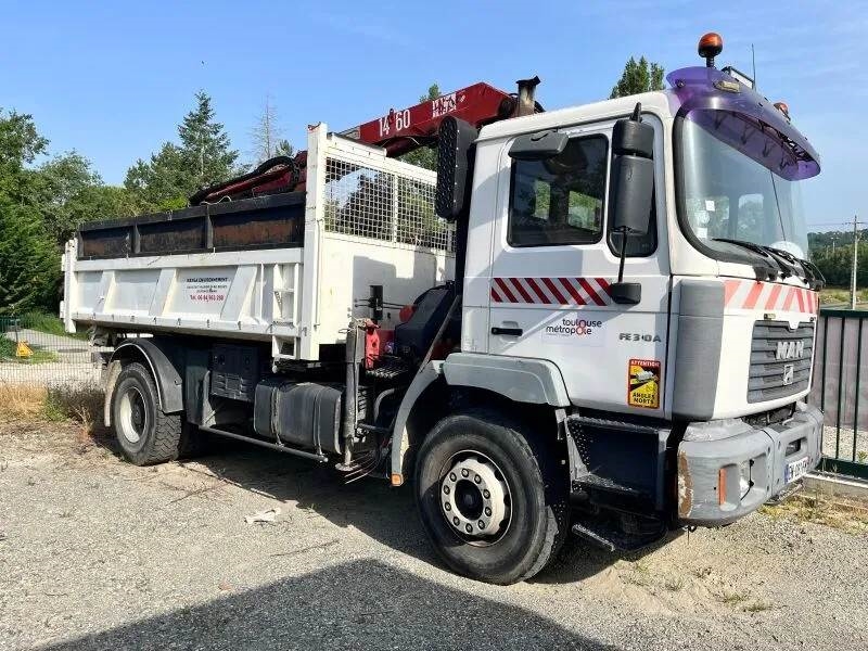 MAN 19.310 4x2 Kipper with HMF 1463K2 Crane
