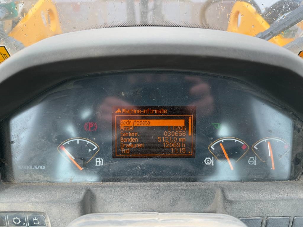Volvo L120G - 3rd Function / Quick Coupler / Auto Lube