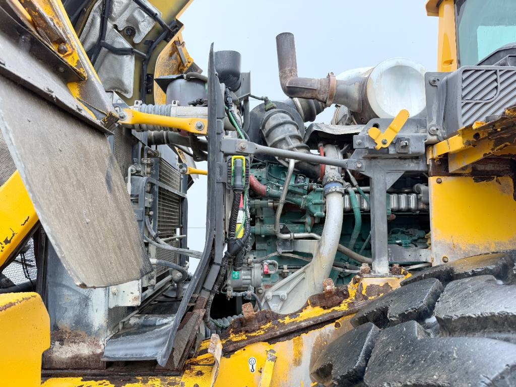 Volvo L120G - 3rd Function / Quick Coupler / Auto Lube