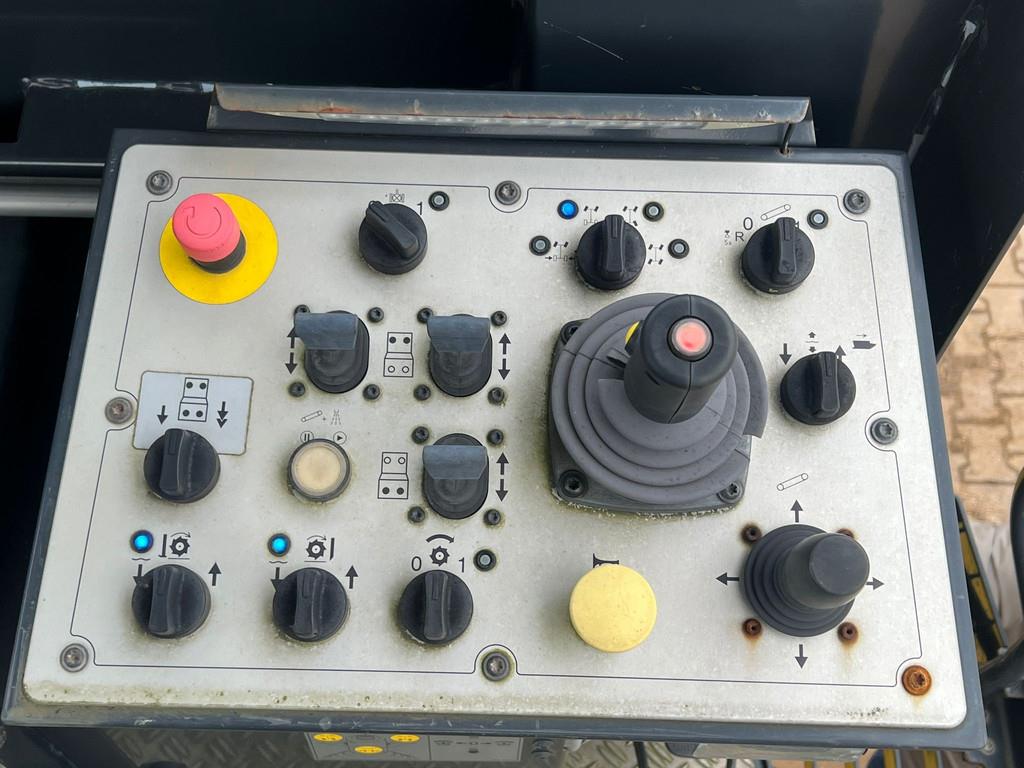 Bomag BM2000/75 Cold Planer