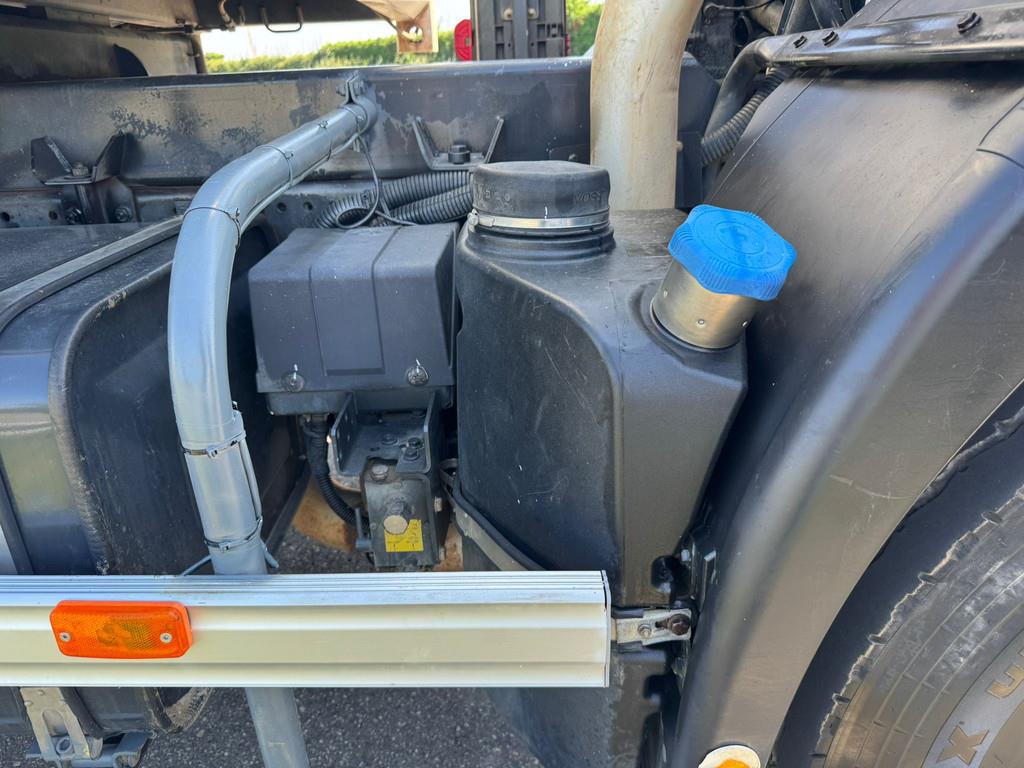 Iveco Trakker 410 6x4 Kipper