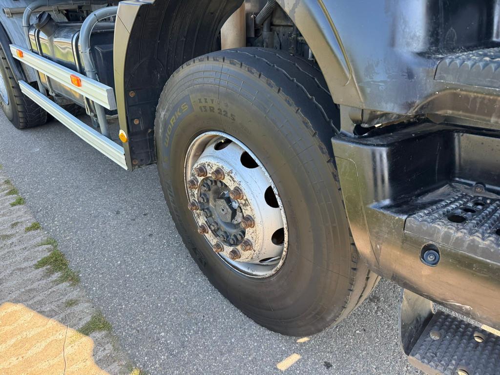 Iveco Trakker 410 6x4 Kipper