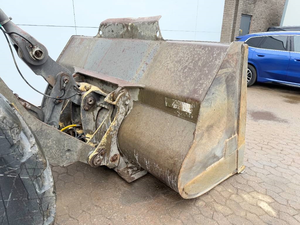Volvo L120G - 3rd Function / Quick Coupler / Auto Lube