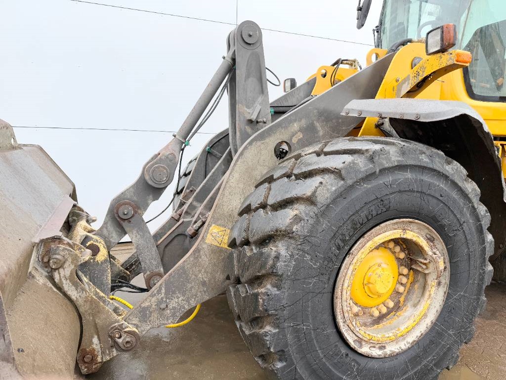 Volvo L120G - 3rd Function / Quick Coupler / Auto Lube