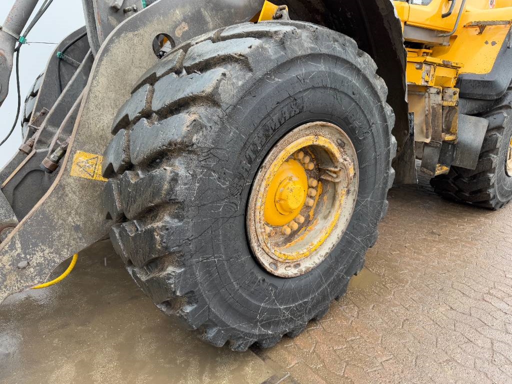 Volvo L120G - 3rd Function / Quick Coupler / Auto Lube