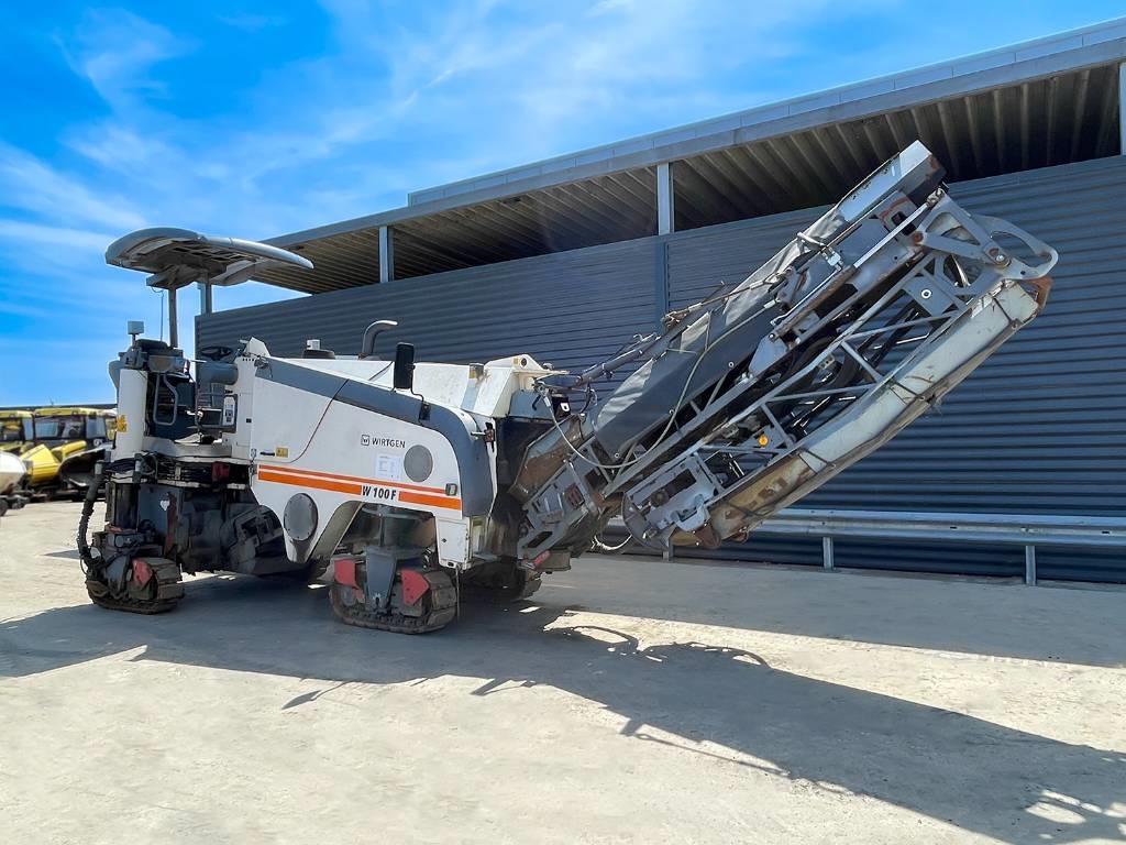 Wirtgen W 100 F