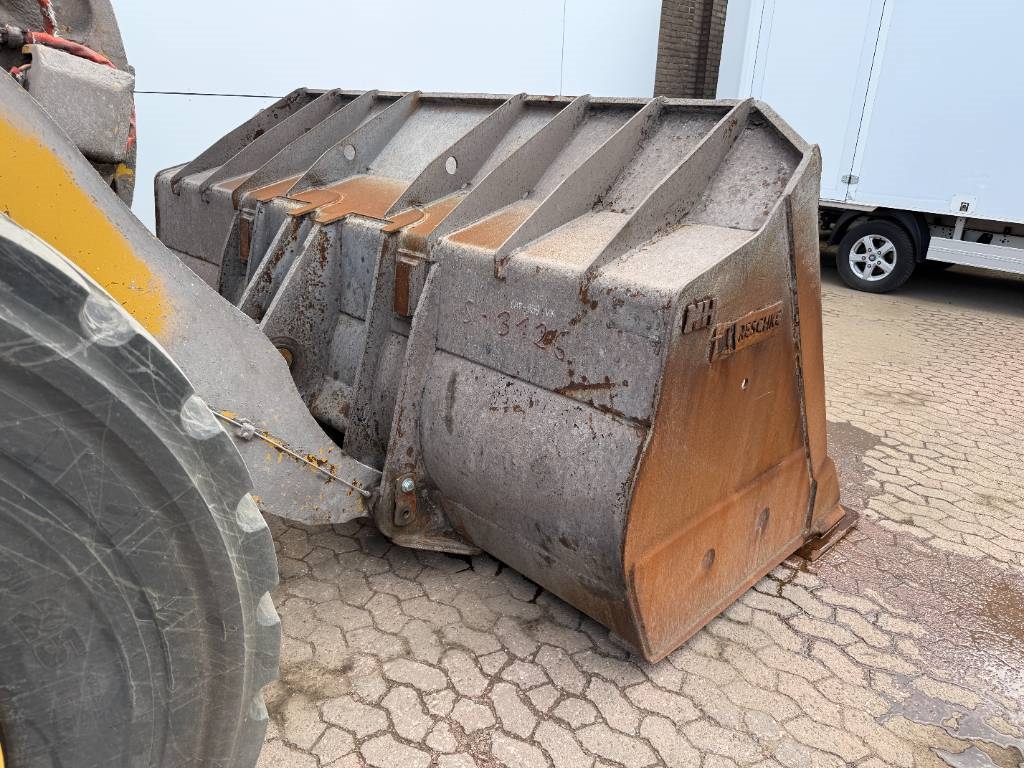 CAT 972M - German Machine / Weight System