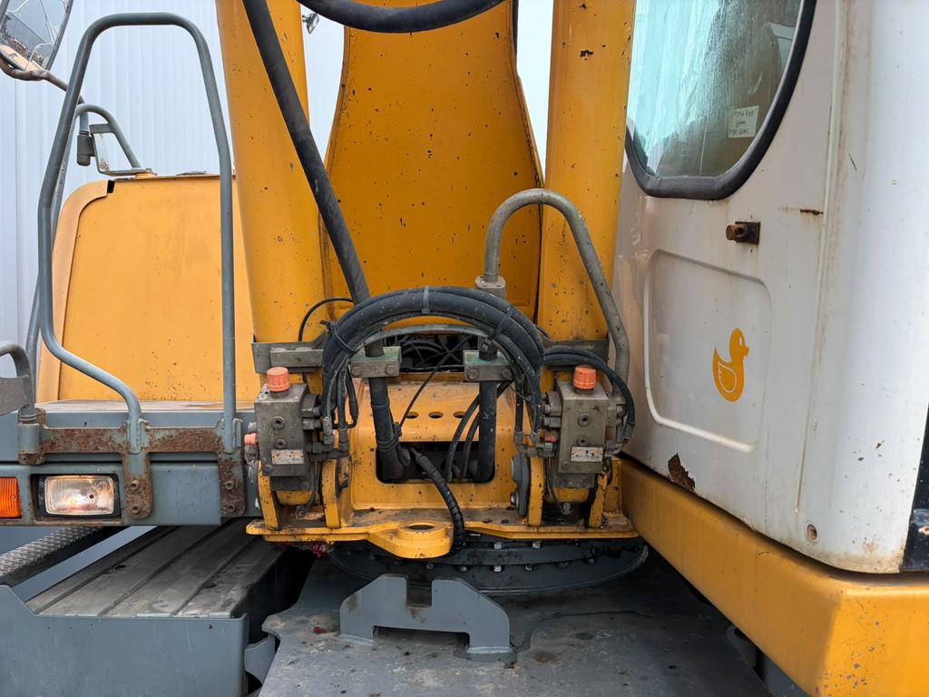2006 ليبهير A314-47422753