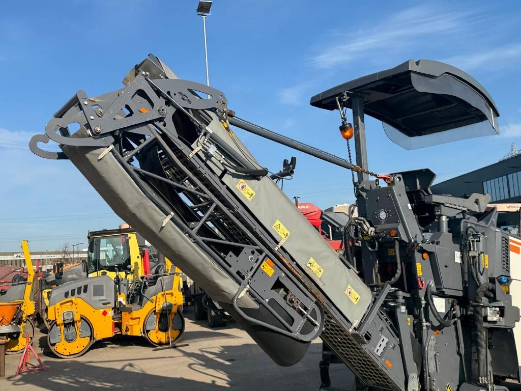 Wirtgen W 50 RI
