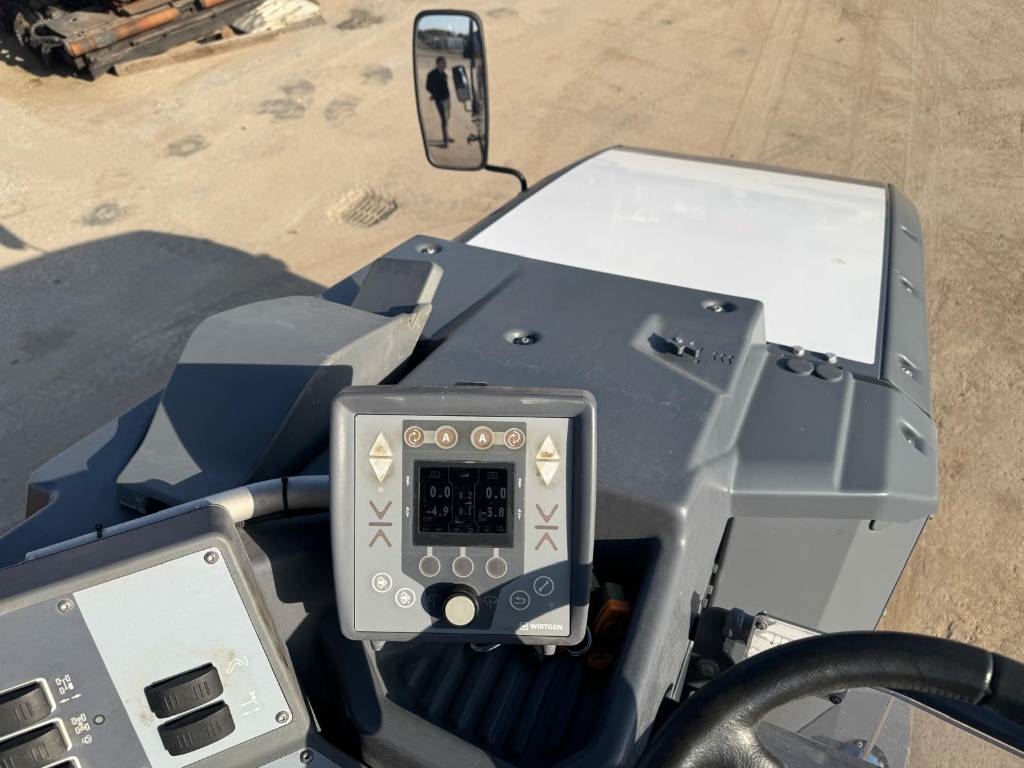 Wirtgen W 50 RI