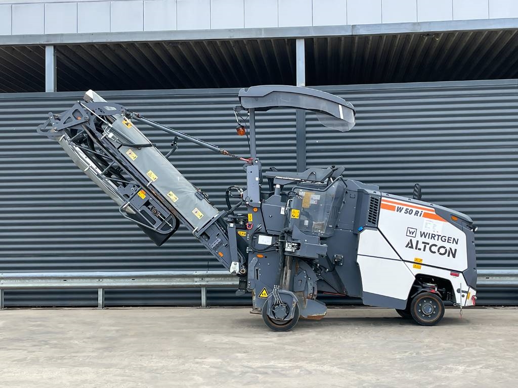 Wirtgen W 50 RI