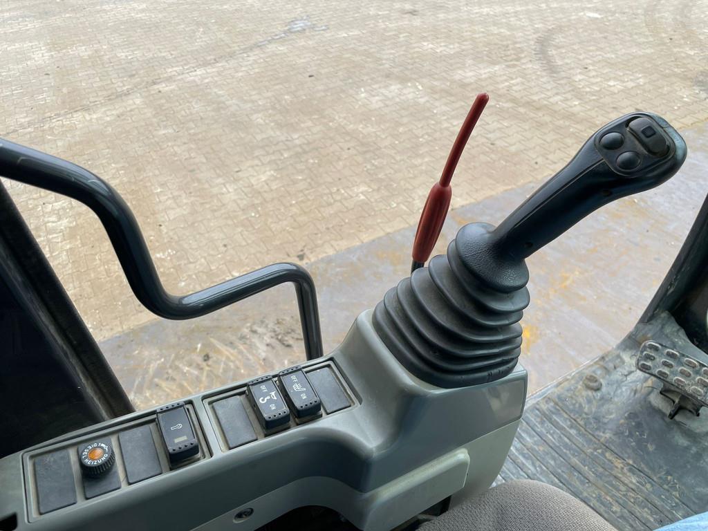 2013 Hitachi ZX290LCN-5-48040760