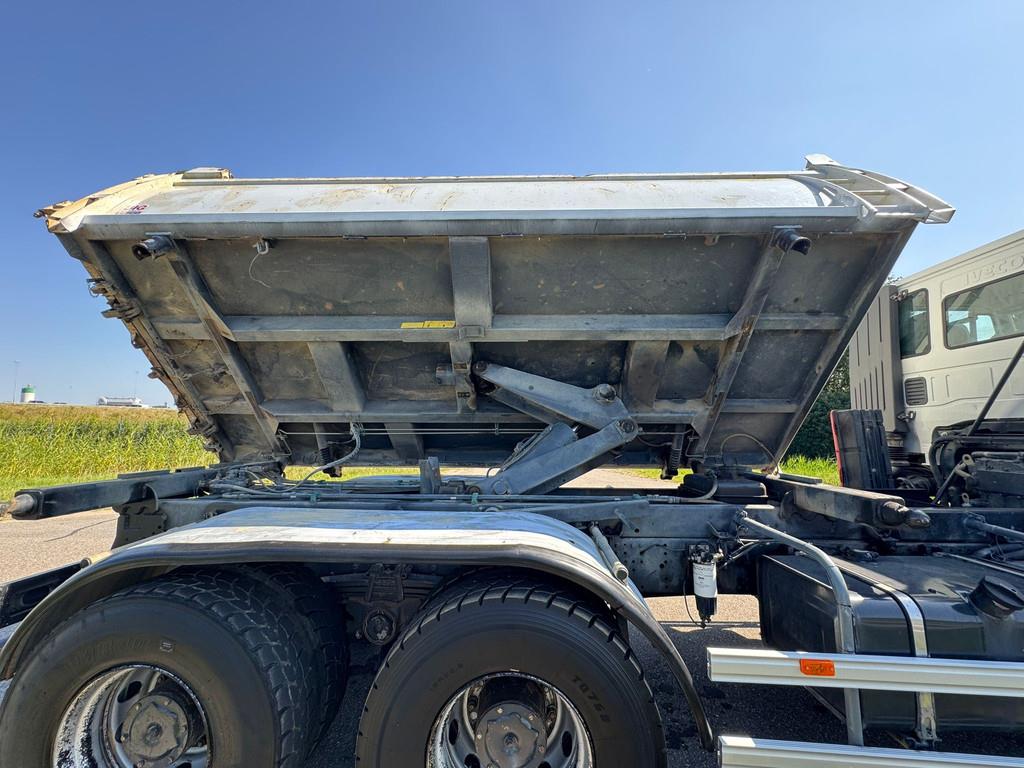 Iveco Trakker 410 6x4 Kipper