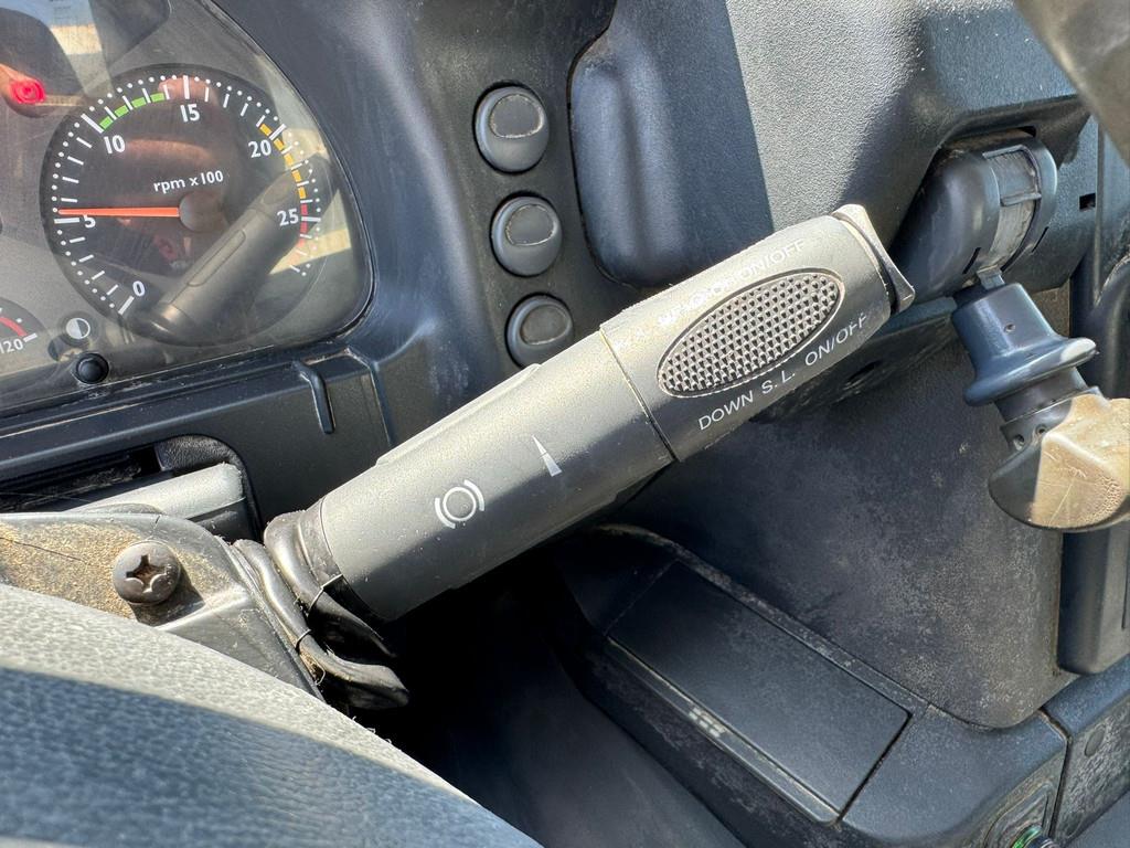 Iveco Trakker 410 6x4 Kipper