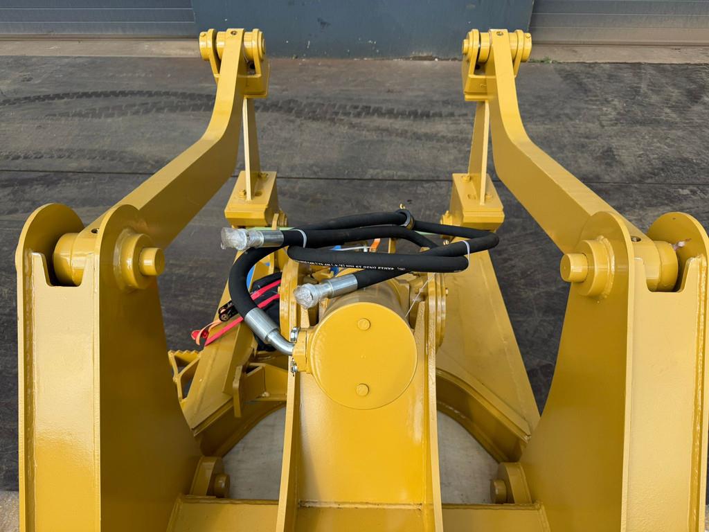 CAT D6 New Gen Ripper with 1 Cylinder