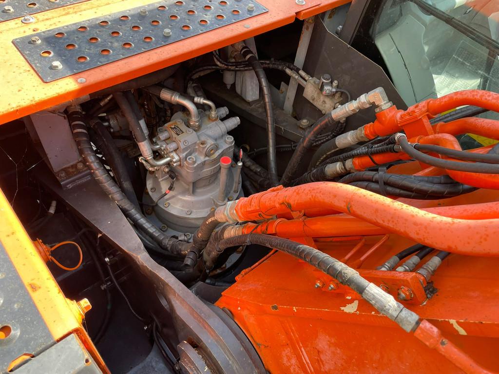 2019 Hitachi ZX300LCN-6-49077355