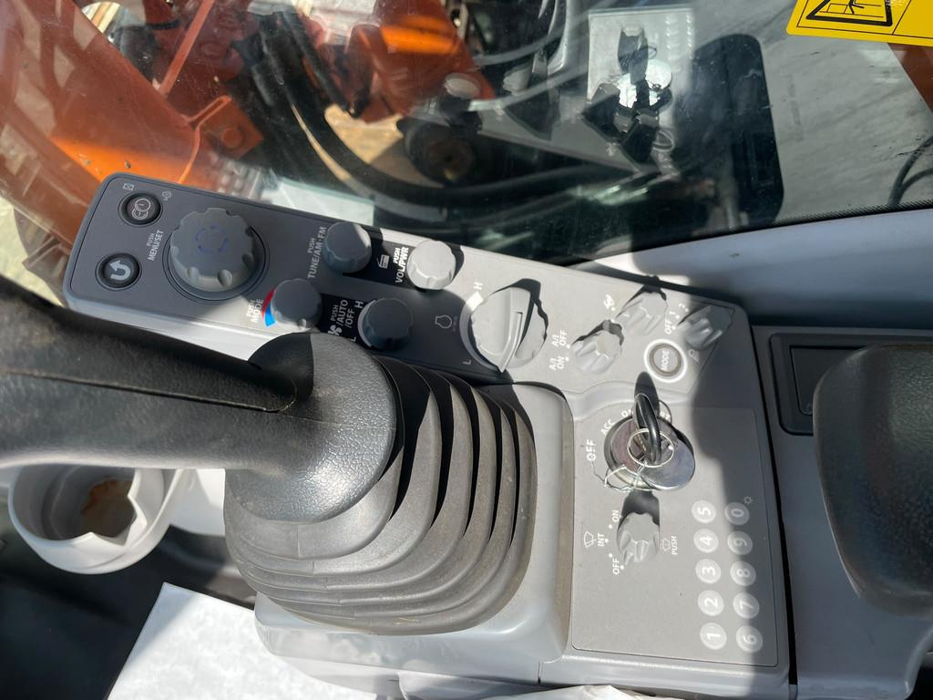 2019 Hitachi ZX300LCN-6-49077351