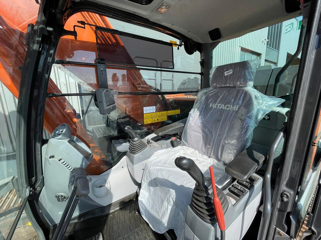 2019 Hitachi ZX300LCN-6-49077345
